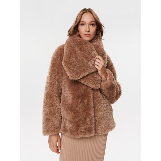 Guess Futro W3BL76 WEYQ0 Brązowy Regular Fit ze sklepu MODIVO w kategorii Futra damskie - zdjęcie 181135517