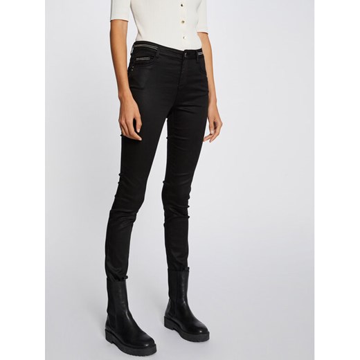 Morgan Spodnie materiałowe 212-PALONA Czarny Slim Fit ze sklepu MODIVO w kategorii Spodnie damskie - zdjęcie 181135567