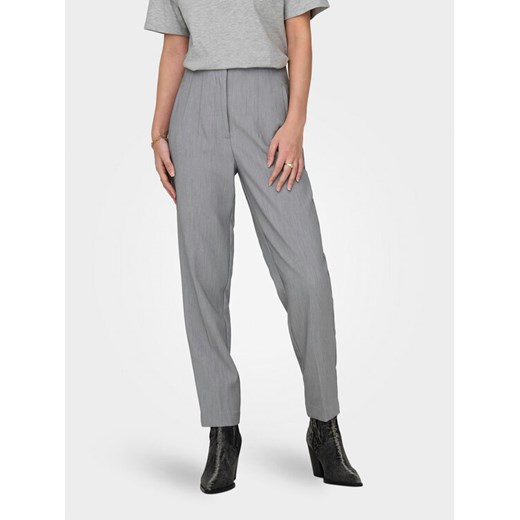 ONLY Chinosy Raven 15298565 Szary Regular Fit ze sklepu MODIVO w kategorii Spodnie damskie - zdjęcie 181140366