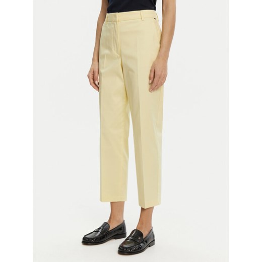 Tommy Hilfiger Chinosy WW0WW40504 Żółty Straight Fit ze sklepu MODIVO w kategorii Spodnie damskie - zdjęcie 181172146