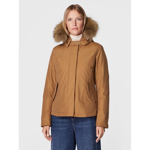 Woolrich Kurtka puchowa Arctic Raccoon CFWWOU0548FRUT0001 Brązowy Regular Fit ze sklepu MODIVO w kategorii Kurtki damskie - zdjęcie 181196297