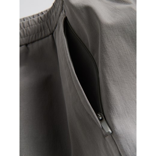 Spodnie męskie Reserved tkaninowe 