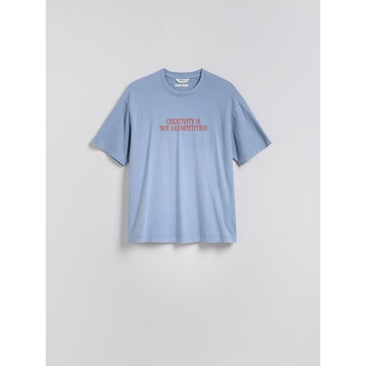 Reserved - T-shirt boxy z nadrukiem na plecach - jasnoniebieski ze sklepu Reserved w kategorii T-shirty męskie - zdjęcie 181222015