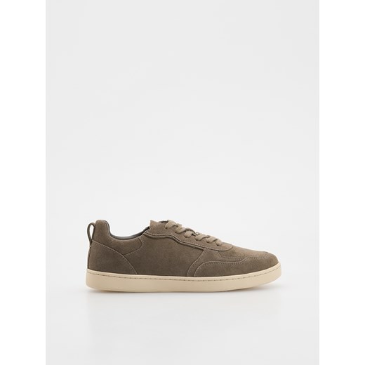 Reserved - Zamszowe sneakersy - brązowy ze sklepu Reserved w kategorii Buty sportowe męskie - zdjęcie 181224968