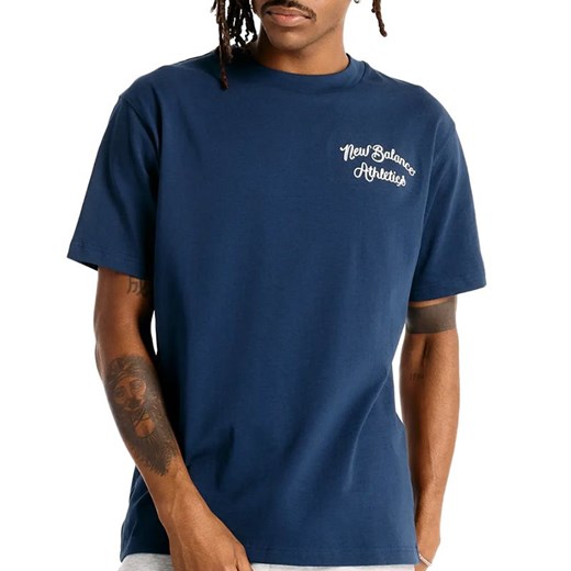 Koszulka męska New Balance MT43556NNY - granatowa ze sklepu streetstyle24.pl w kategorii T-shirty męskie - zdjęcie 181236637