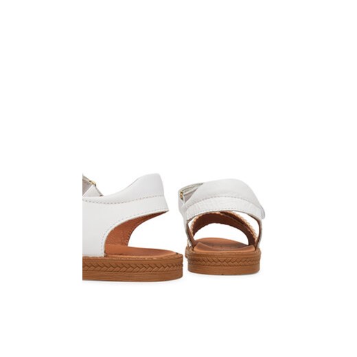 Sandały Primigi 7889522 D Biały Primigi 37 eobuwie.pl