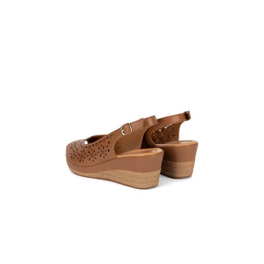 Sandały Lasocki EST-LIWIA-03 Brązowy Lasocki 37 eobuwie.pl