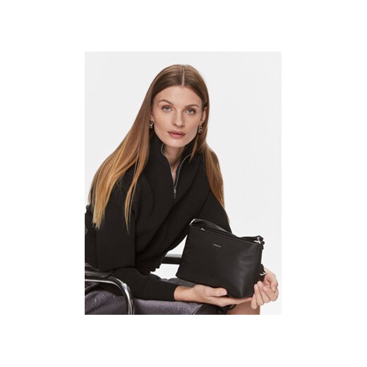 Torebka Calvin Klein Ck Must Xbody Md K60K610927 Czarny Calvin Klein 00 eobuwie.pl