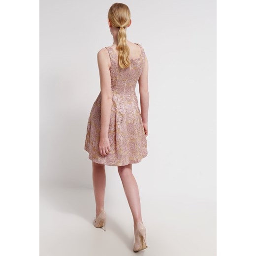 Young Couture by Barbara Schwarzer Sukienka koktajlowa rose zalando rozowy bez wzorów/nadruków