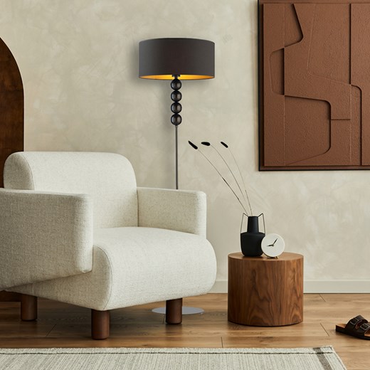Designerska lampa podłogowa z czarnym abażurem ze złotym wnętrzem BERMUDY GOLD ze sklepu Lysne w kategorii Lampy podłogowe - zdjęcie 181859989