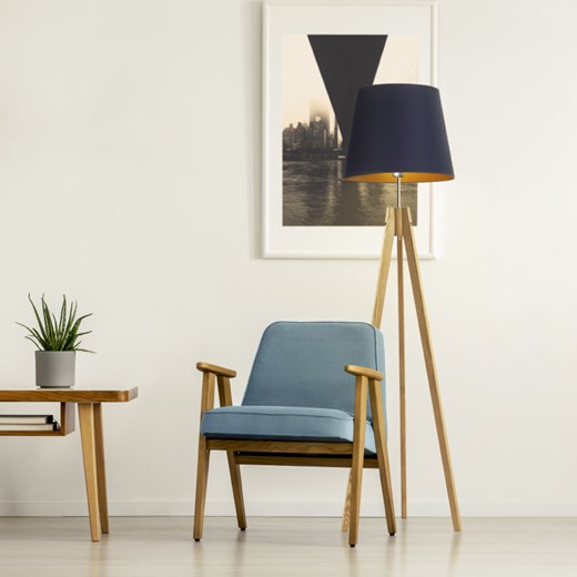 Drewniana lampa stojąca na 3 nogach ARUBA GOLD ze sklepu Lysne w kategorii Lampy podłogowe - zdjęcie 181882378
