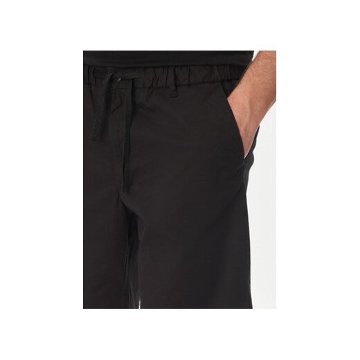 Czarne spodenki męskie Jack & Jones na lato 