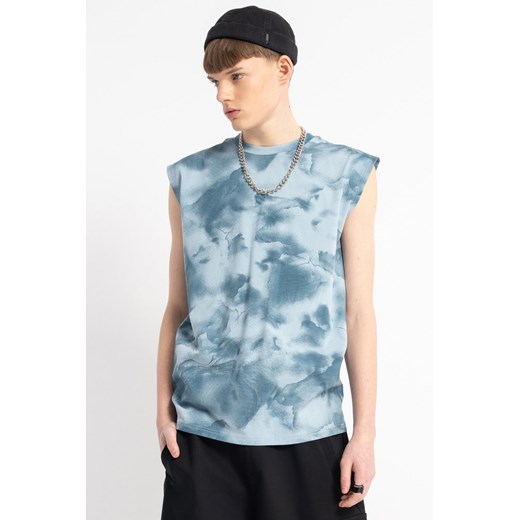 Niebieski t-shirt bez rękawów z nadrukiem na całości, rozmiar - 140, kolor - niebieski ze sklepu REPORTER w kategorii T-shirty chłopięce - zdjęcie 181907485