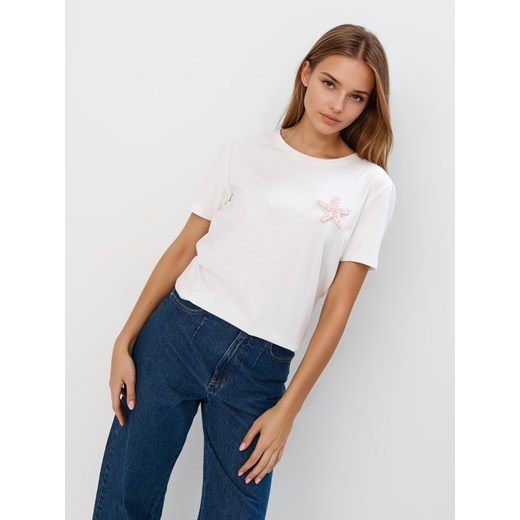 Mohito - Bawełniany t-shirt z aplikacją - biały ze sklepu Mohito w kategorii Bluzki damskie - zdjęcie 181910439