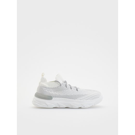 Reserved - Sportowe sneakersy - biały ze sklepu Reserved w kategorii Buty sportowe męskie - zdjęcie 181913395