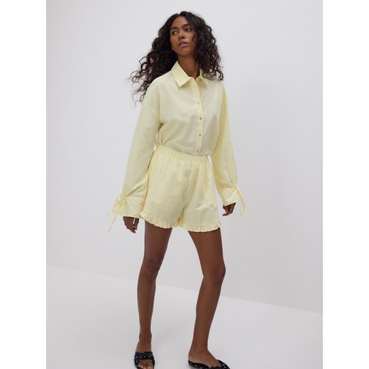 Reserved - Bawełniane szorty z falbankami - jasnożółty Reserved XS Reserved