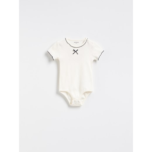 Reserved - Prążkowane body - złamana biel ze sklepu Reserved w kategorii Odzież dla niemowląt - zdjęcie 181915025