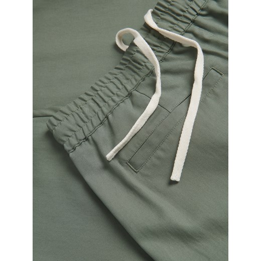 Reserved - Spodnie carrot z lyocellem - jasny zielony Reserved XL Reserved