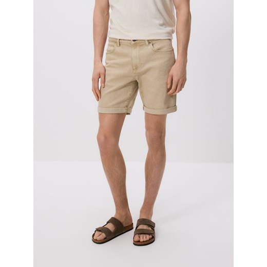 Reserved - Jeansowe szorty slim fit - kremowy ze sklepu Reserved w kategorii Spodenki męskie - zdjęcie 181916205