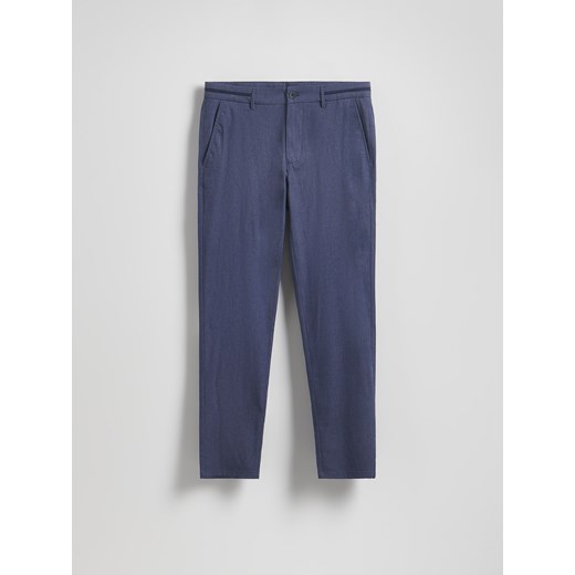 Reserved - Spodnie chino slim fit - granatowy ze sklepu Reserved w kategorii Spodnie męskie - zdjęcie 181917287