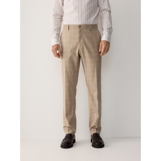 Reserved - Spodnie garniturowe slim fit - beżowy ze sklepu Reserved w kategorii Spodnie męskie - zdjęcie 181919006