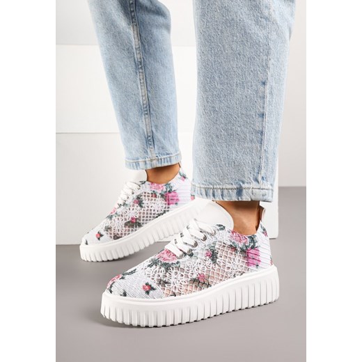 Biało-Różowe Ażurowe Sneakersy Vices na Grubej Podeszwie z Tłoczeniem Luminise ze sklepu born2be.pl w kategorii Buty sportowe damskie - zdjęcie 181924487