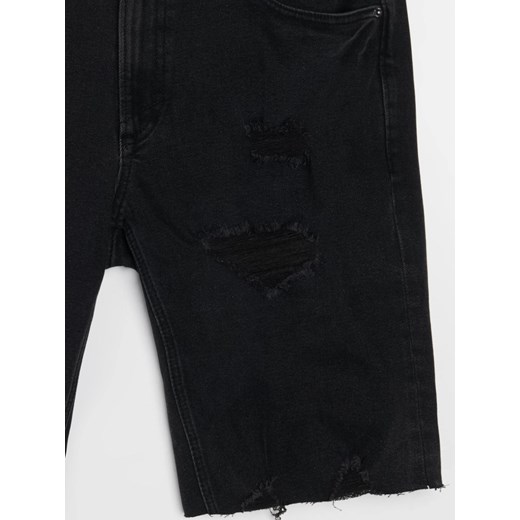 Sinsay - Szorty jeansowe z ozdobnymi rozcięciami - czarny Sinsay 30 Sinsay