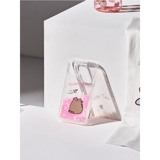 Sinsay - Etui na iPhone 13/14 Pusheen - różowy ze sklepu Sinsay w kategorii Etui - zdjęcie 181929689