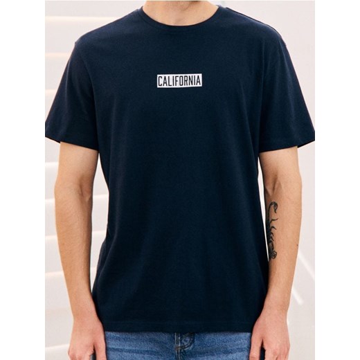 Sinsay - Koszulka z nadrukiem na plecach - granatowy ze sklepu Sinsay w kategorii T-shirty męskie - zdjęcie 181930117