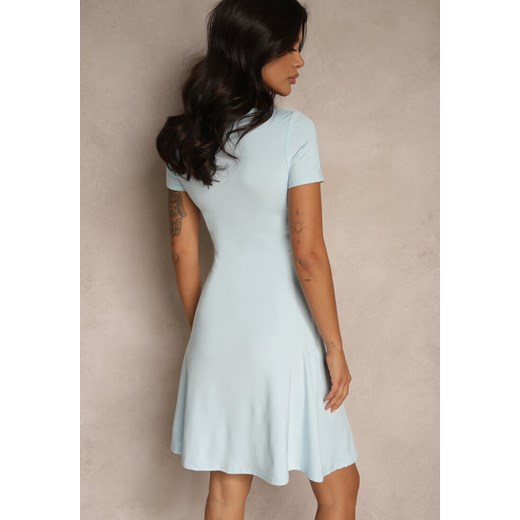 Renee sukienka elegancka niebieska mini z krótkim rękawem z wiskozy 