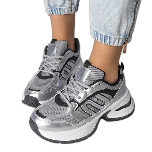 Srebrne sneakersy sportowe na masywnej podeszwie srebrny ze sklepu ButyModne.pl w kategorii Buty sportowe damskie - zdjęcie 181955677