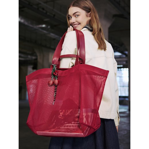 Reserved - Siateczkowa torebka shopper - karminowy ze sklepu Reserved w kategorii Torby Shopper bag - zdjęcie 181969919