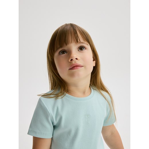 Reserved - Bawełniany T-shirt z haftem - jasnoniebieski ze sklepu Reserved w kategorii Bluzki dziewczęce - zdjęcie 181974129