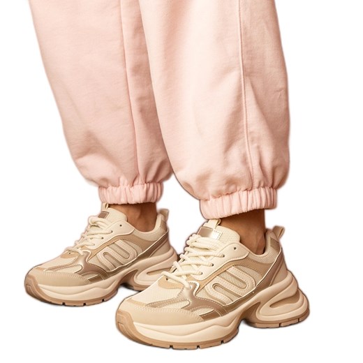 Beżowe sneakersy sportowe na masywnej podeszwie beżowy ze sklepu ButyModne.pl w kategorii Buty sportowe damskie - zdjęcie 181984778