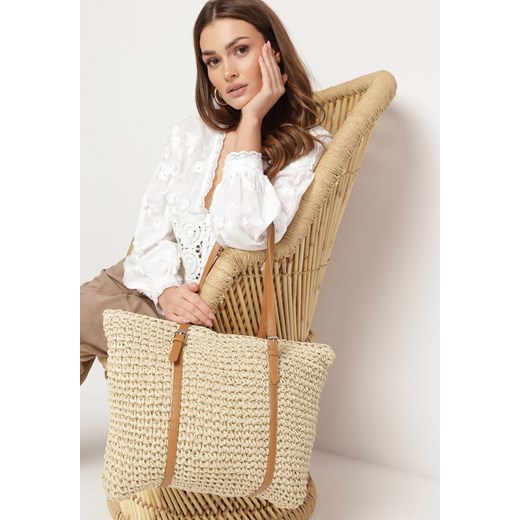Jasnobeżowa Pleciona Torebka Shopper z Rączkami Zapinana na Suwak Alulasa ze sklepu born2be.pl w kategorii Torby letnie - zdjęcie 181995856