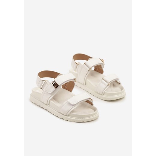Sandały dziecięce Born2be na lato 