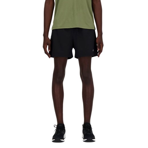 Spodenki męskie New Balance MS41230BK - czarne ze sklepu streetstyle24.pl w kategorii Spodenki męskie - zdjęcie 182007418