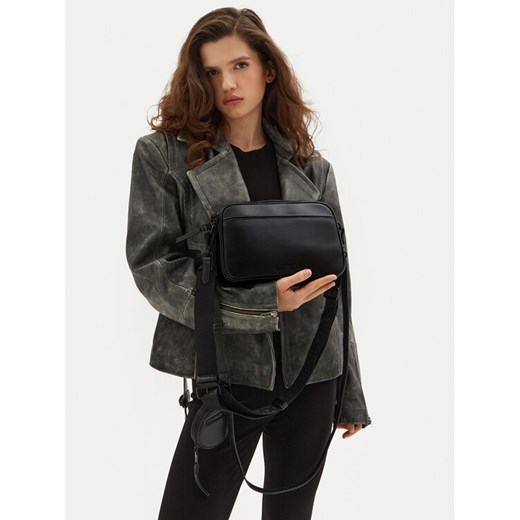 Torebka Steve Madden Brotor SM13001588 Czarny ze sklepu eobuwie.pl w kategorii Listonoszki - zdjęcie 182026305