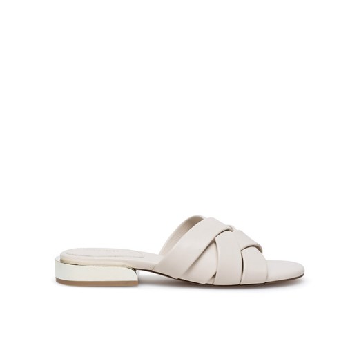 Klapki Nine West JF2220-1 Beżowy ze sklepu eobuwie.pl w kategorii Klapki damskie - zdjęcie 182033207