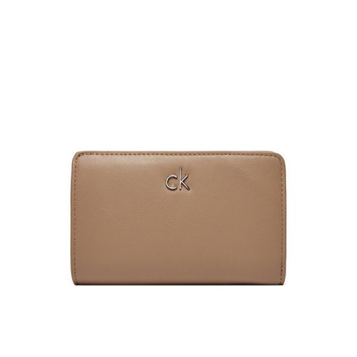 Duży Portfel Damski Calvin Klein Ck Daily Medium Bifold_Pbl K60K613075 Beżowy ze sklepu eobuwie.pl w kategorii Portfele damskie - zdjęcie 182038097