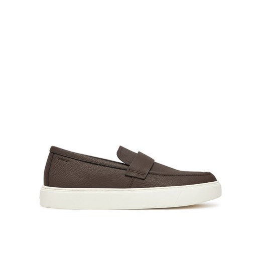 Sneakersy Calvin Klein Moccasin Lth Unlined HM0HM01813 Brązowy ze sklepu eobuwie.pl w kategorii Buty sportowe męskie - zdjęcie 182040265