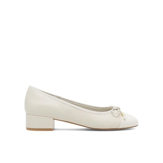 Baleriny Nine West WFA2608-1 Beżowy ze sklepu eobuwie.pl w kategorii Czółenka - zdjęcie 182043519