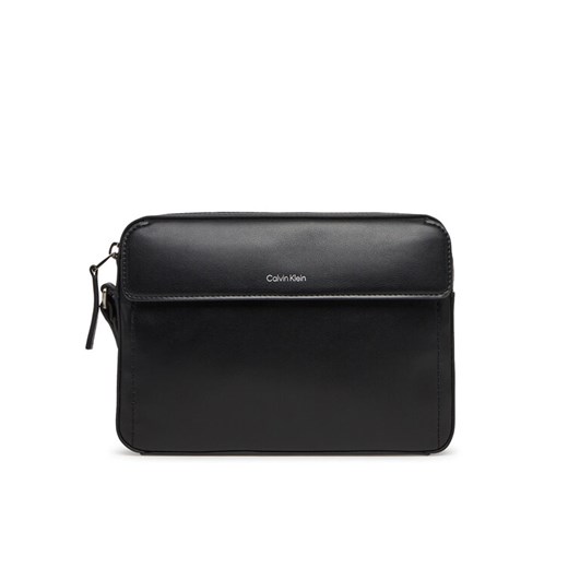 Saszetka Calvin Klein Ck Sleek Pouch K50K513042 Czarny ze sklepu eobuwie.pl w kategorii Saszetki - zdjęcie 182048729