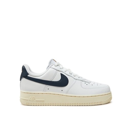 Sneakersy Nike Air Force 1 '07 Flyease HJ9122 100 Biały ze sklepu eobuwie.pl w kategorii Buty sportowe damskie - zdjęcie 182053055