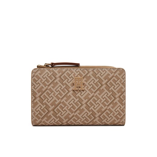 Duży Portfel Damski Tommy Hilfiger Th Monoplay Leather Med 7 Wallet AW0AW17417 Brązowy ze sklepu eobuwie.pl w kategorii Portfele damskie - zdjęcie 182056567