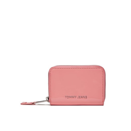 Mały Portfel Damski Tommy Jeans Tjw Ess Must Small Za Patent AW0AW15935 Różowy ze sklepu eobuwie.pl w kategorii Portfele damskie - zdjęcie 182064278