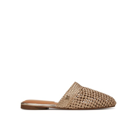 Klapki Tommy Hilfiger Crochet Metallic Leather Mule FW0FW08606 Złoty ze sklepu eobuwie.pl w kategorii Klapki damskie - zdjęcie 182065958