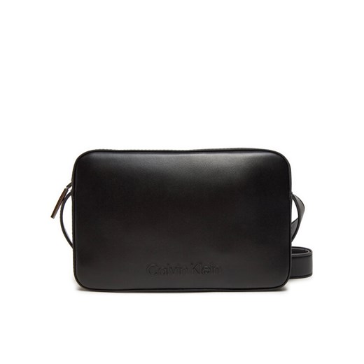 Torebka Calvin Klein K60K612555 Czarny ze sklepu eobuwie.pl w kategorii Listonoszki - zdjęcie 182078545