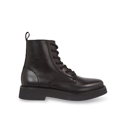 Botki Tommy Jeans Tjw Lace Up Flat Boot EN0EN02310 Czarny ze sklepu eobuwie.pl w kategorii Botki - zdjęcie 182085057