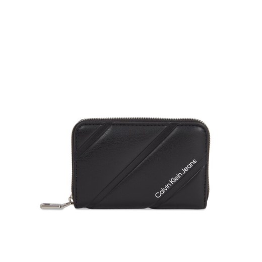 Mały Portfel Damski Calvin Klein Jeans Quilted Med Zip Around K60K611972 Czarny ze sklepu eobuwie.pl w kategorii Portfele damskie - zdjęcie 182099077